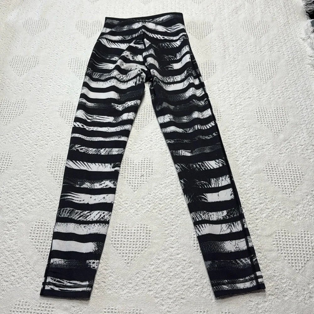lululemon athletica size womens